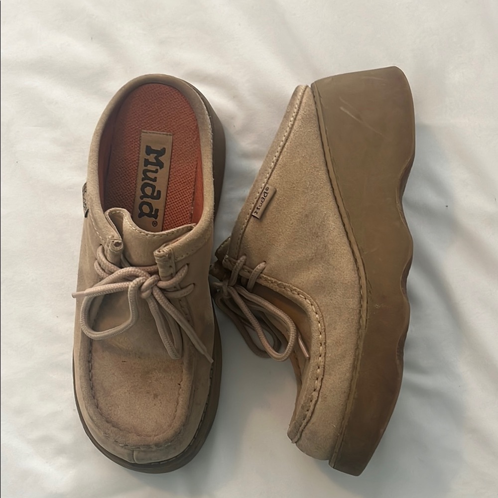 Mudd Tan Loafers with Moc-Toe Stitching and Crepe Sole